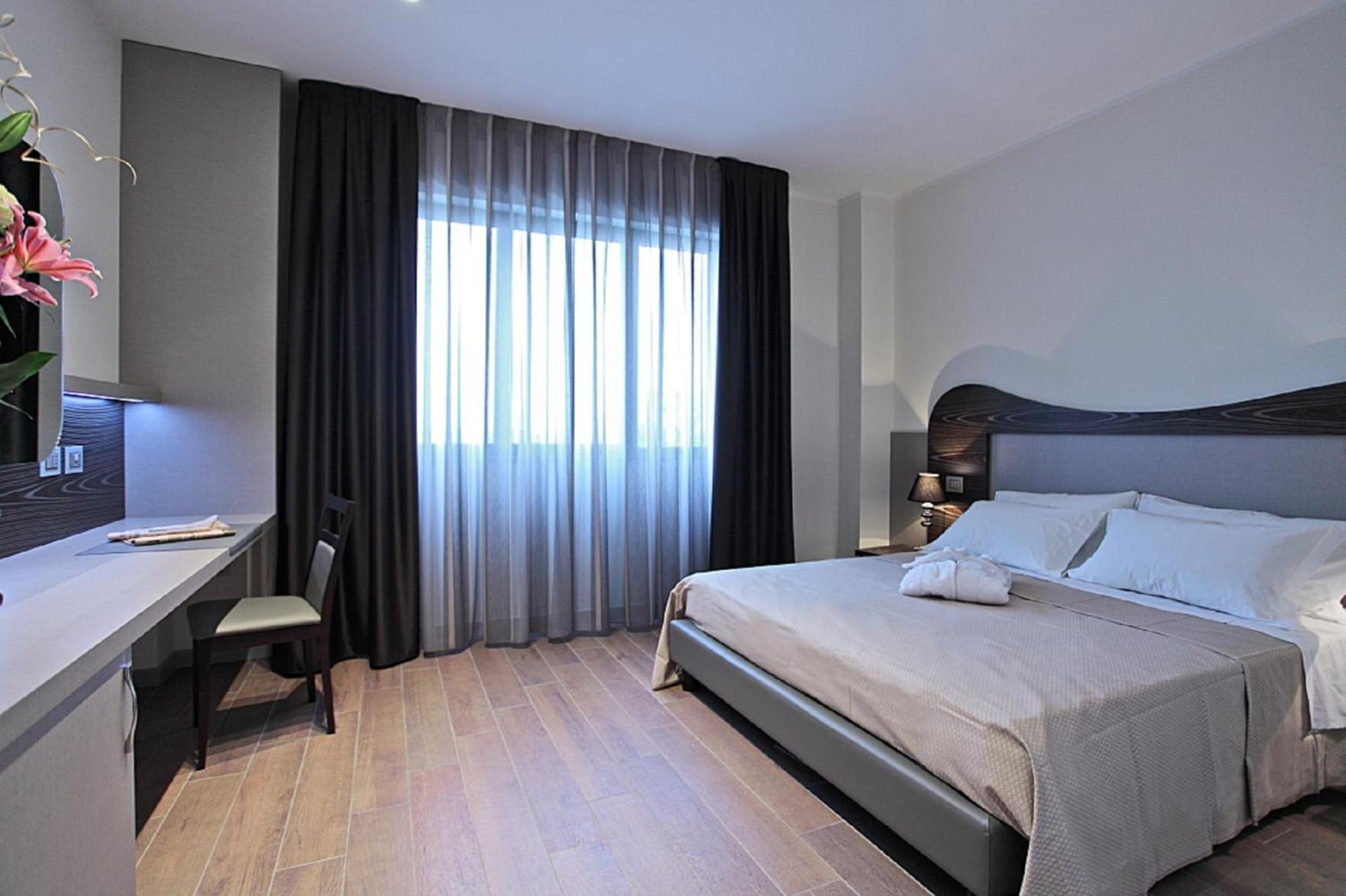 Grand Hotel פורלי מראה חיצוני תמונה