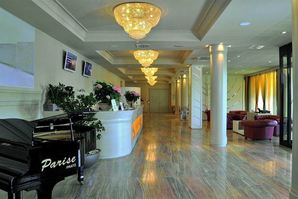 Grand Hotel פורלי מראה חיצוני תמונה