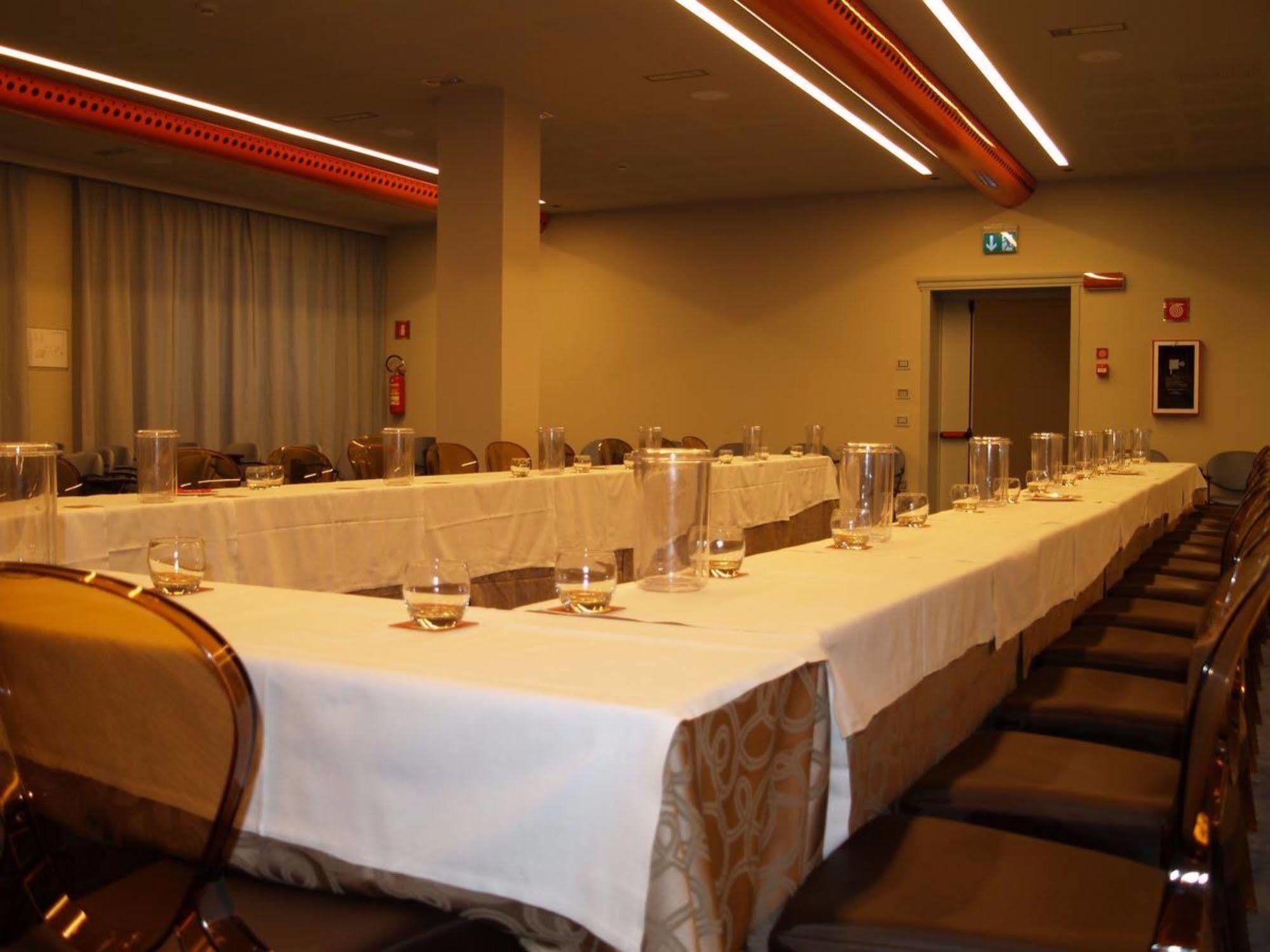 Grand Hotel פורלי מראה חיצוני תמונה