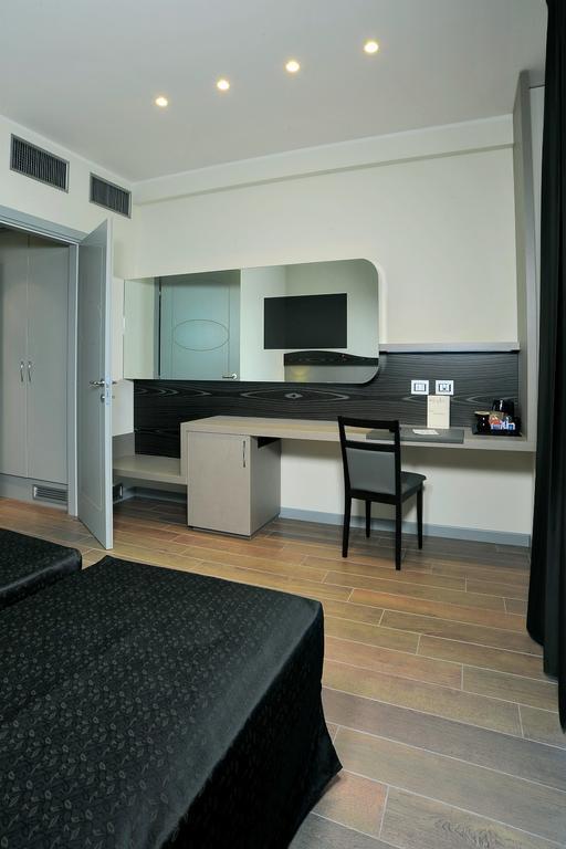 Grand Hotel פורלי חדר תמונה